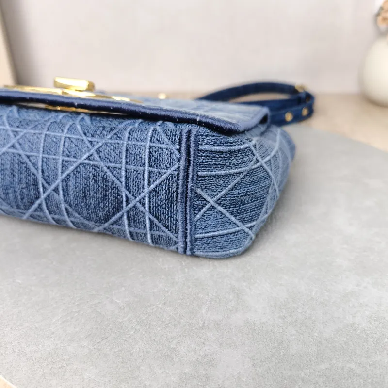DIOR Crossbody Bag Caro Chain Bag Blue Small 20 × 7 × 13.5 cm — detail view 6 of 10