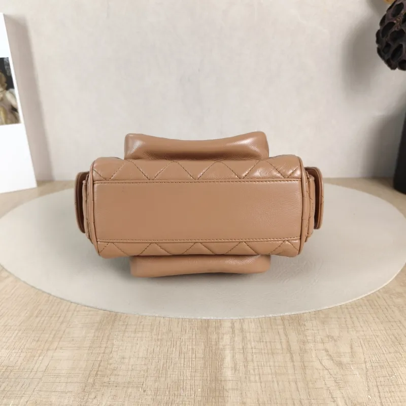Chanel Crossbody Bag Camera Bag Taupe Lambskin One Size 24 × 17 × 18 cm — cover view 6 of 6