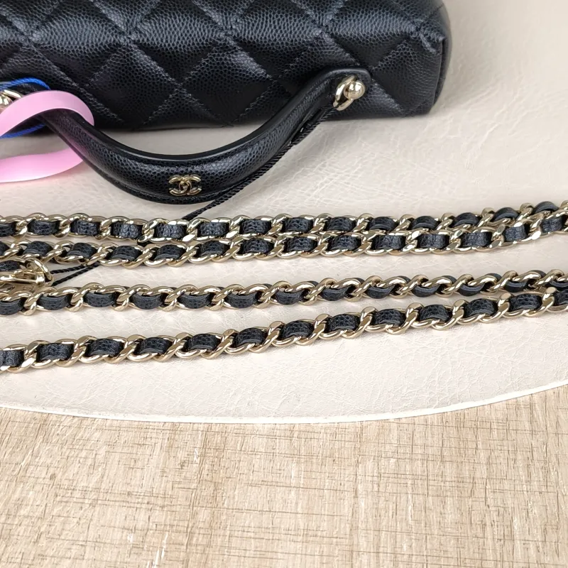 Chanel Top Handle Bag lp Black Grained Calfskin One Size 19.5 × 5 × 17 cm — detail view 2 of 12