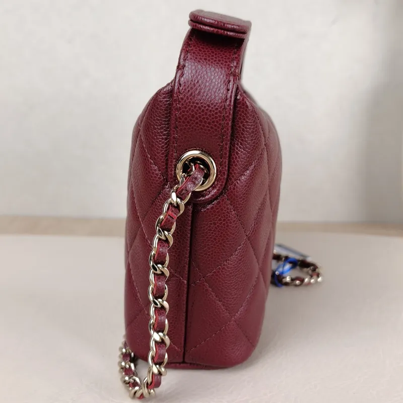 Chanel Crossbody Bag Crossbody Bag Red Grained Calfskin One Size 16 × 6 × 12 cm — detail view 1 of 13