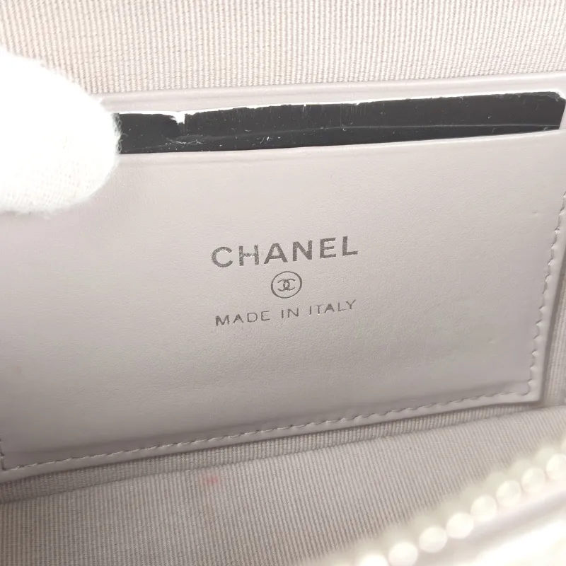 Chanel Crossbody Bag lp Box Bag Top Handle Crossbody Bag Grey Grained Calfskin One Size 19.5 × 5 × 17 cm — detail view 2 of 12