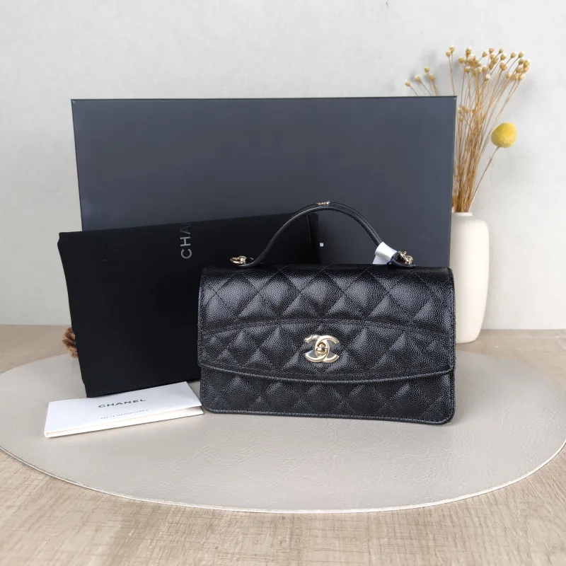 Chanel Crossbody Bag Black Grained Calfskin One Size19 × 7 × 11.5 cm — cover view 5 of 6