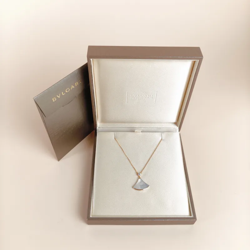 Bvlgari Necklace DIVAS’ DREAM Collection Pearl White Mother-of-Pearl Diamond18KR ose Gold Medium44cm — cover view 6 of 8