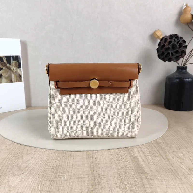Hermès Shoulder Bag Herbag Zip 20 Beige Canvas Mini 20 × 7 × 17 cm w