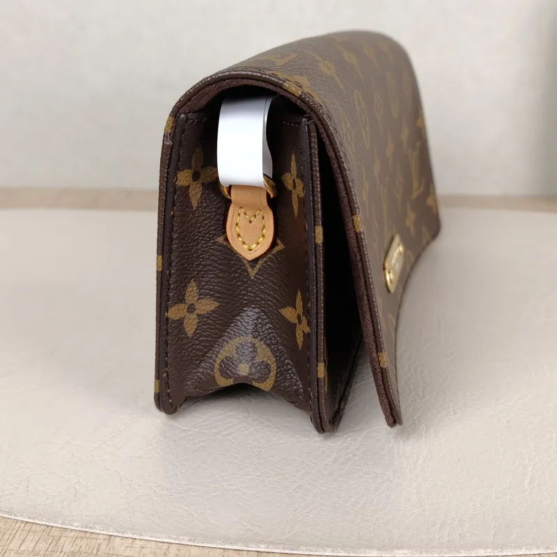 Louis Vuitton Crossbody Bag LILY Chain Bagwoc Monogram PVC One Size 21 × 3.5 × 10.5 cm — detail view 8 of 11