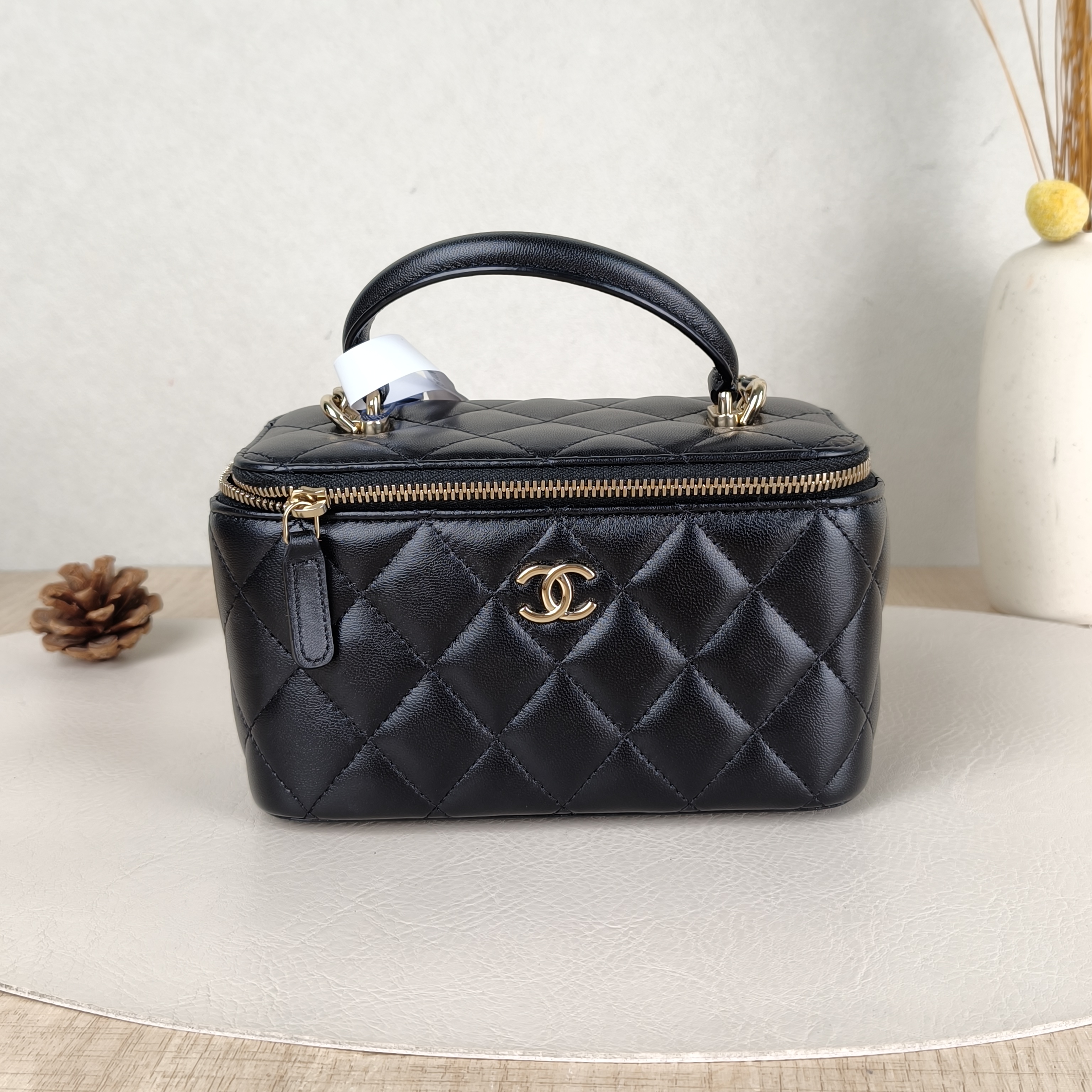 Chanel Top Handle Bag Edition Black Lambskin One Size16 × 8 × 9.5 cm