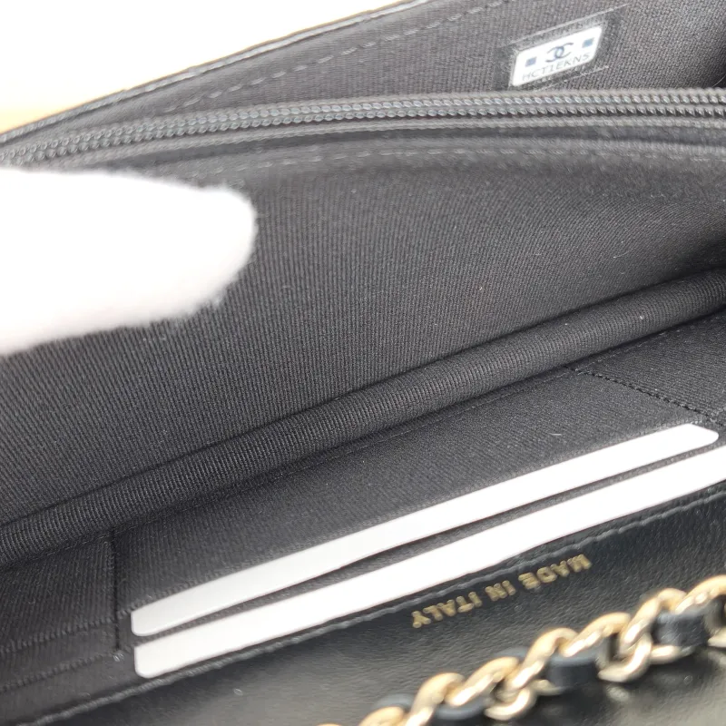 Chanel Crossbody Bag trendy cc woc Black Lambskin Mini 19.2 × 3.5 × 12.3 cm — detail view 6 of 13
