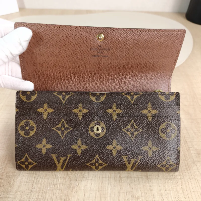 Louis Vuitton Wallet Edition Wallet Monogram PVC 18.5 × 2 × 10 cm — detail view 10 of 10