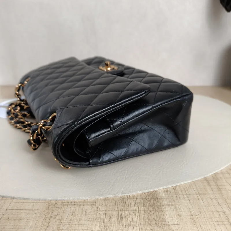 Chanel Crossbody Bag Classic Flap CF Black Calfskin Rose Gold Medium25.5 × 6.5 × 15.5 cm — cover view 7 of 10