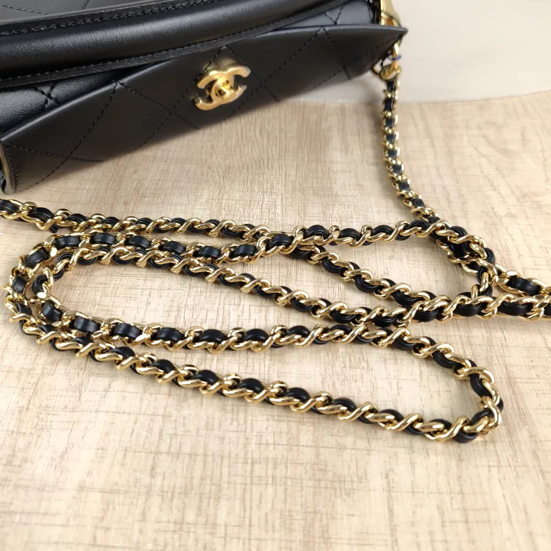 Chanel Crossbody Bag c Logo Black Calfskin One Size 23 × 7.5 × 16 cm — detail view 10 of 13