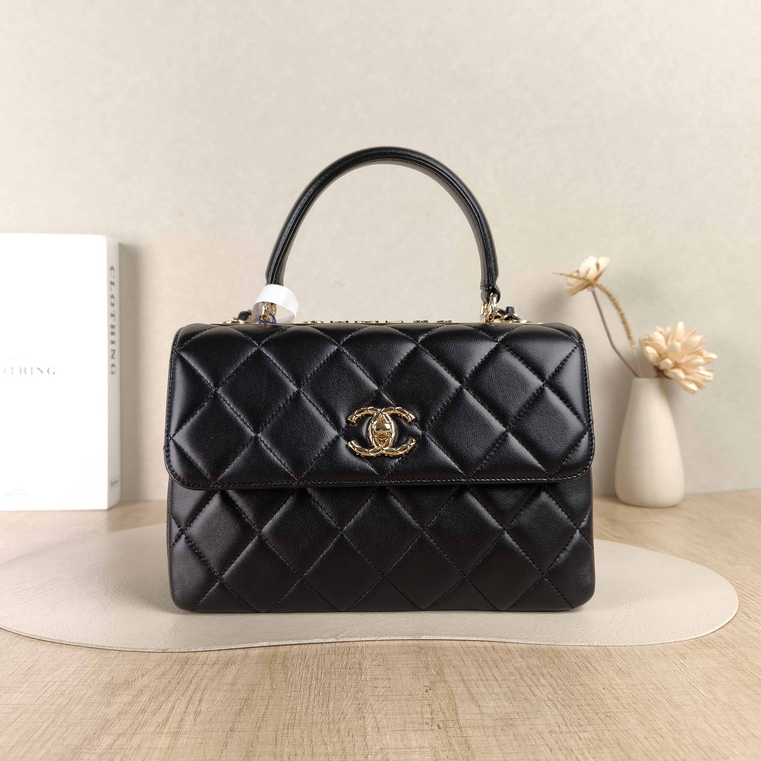 Chanel Top Handle Bag Trendy CC Black Lambskin Small25 × 12 × 17 cm
