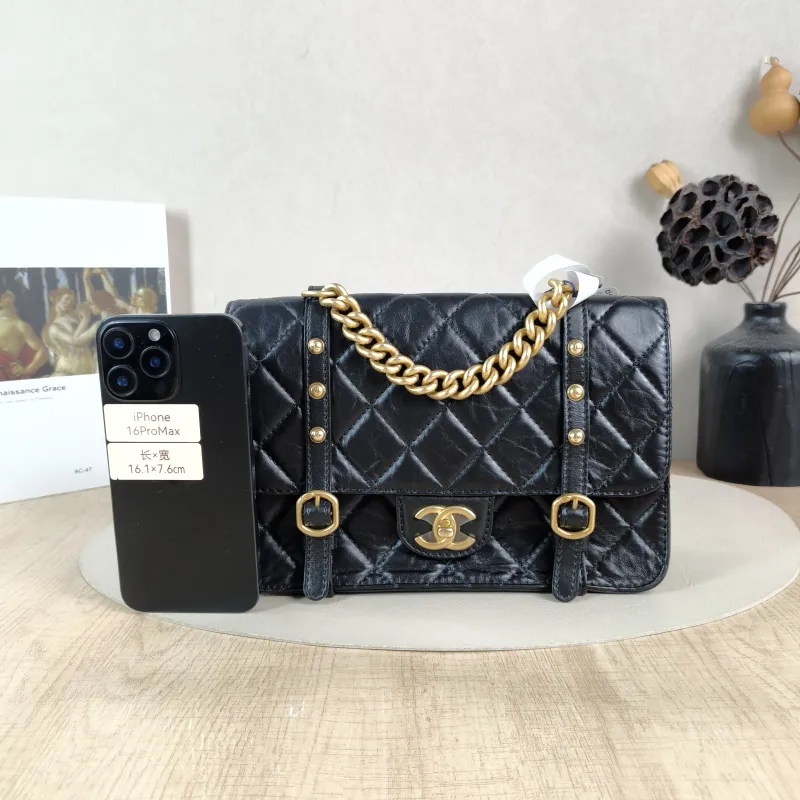 Chanel Crossbody Bag21b Black Calfskin One Size25 × 8 × 17 cm — cover view 5 of 5