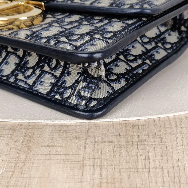 DIOR Crossbody Bag30Montaigne 30 Edition Canvas Medium24 × 8 × 17 cm — detail view 11 of 11