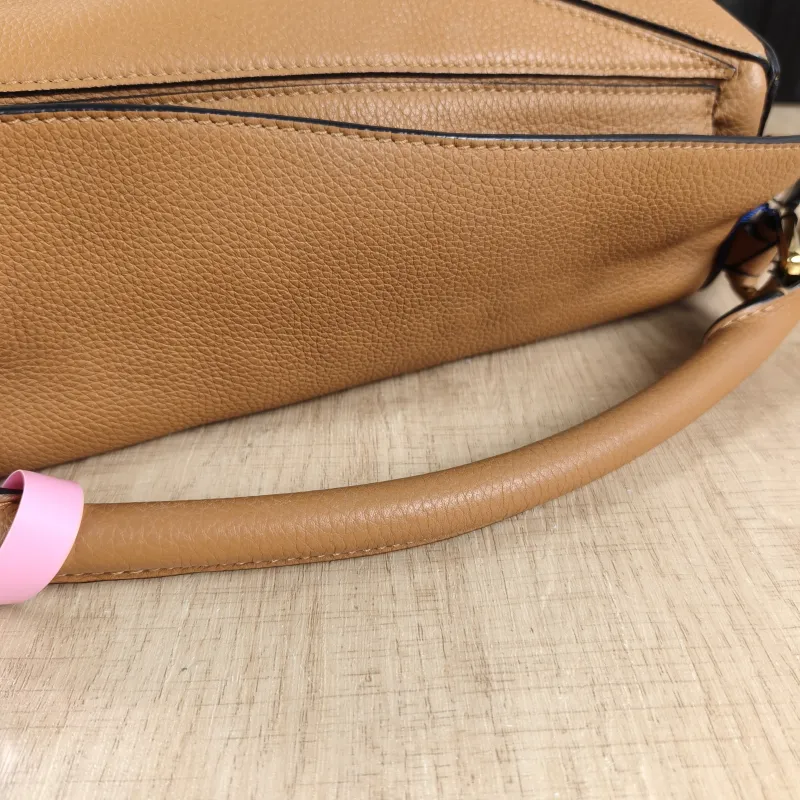 LOEWE Crossbody Bag Puzzle Caramel CC alfskin Small 24 × 10.5 × 16.5 cm — detail view 12 of 12
