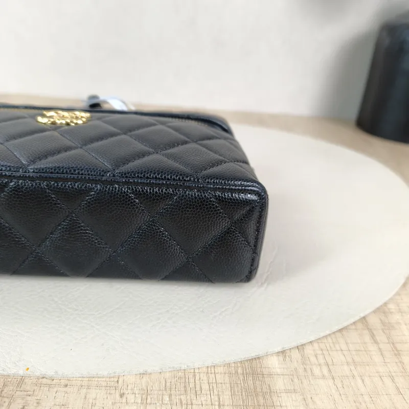 Chanel Crossbody Baglp Box Bag Top Handle Crossbody Bag Black Calfskin One Size19.5 × 5 × 17 cm — detail view 6 of 13