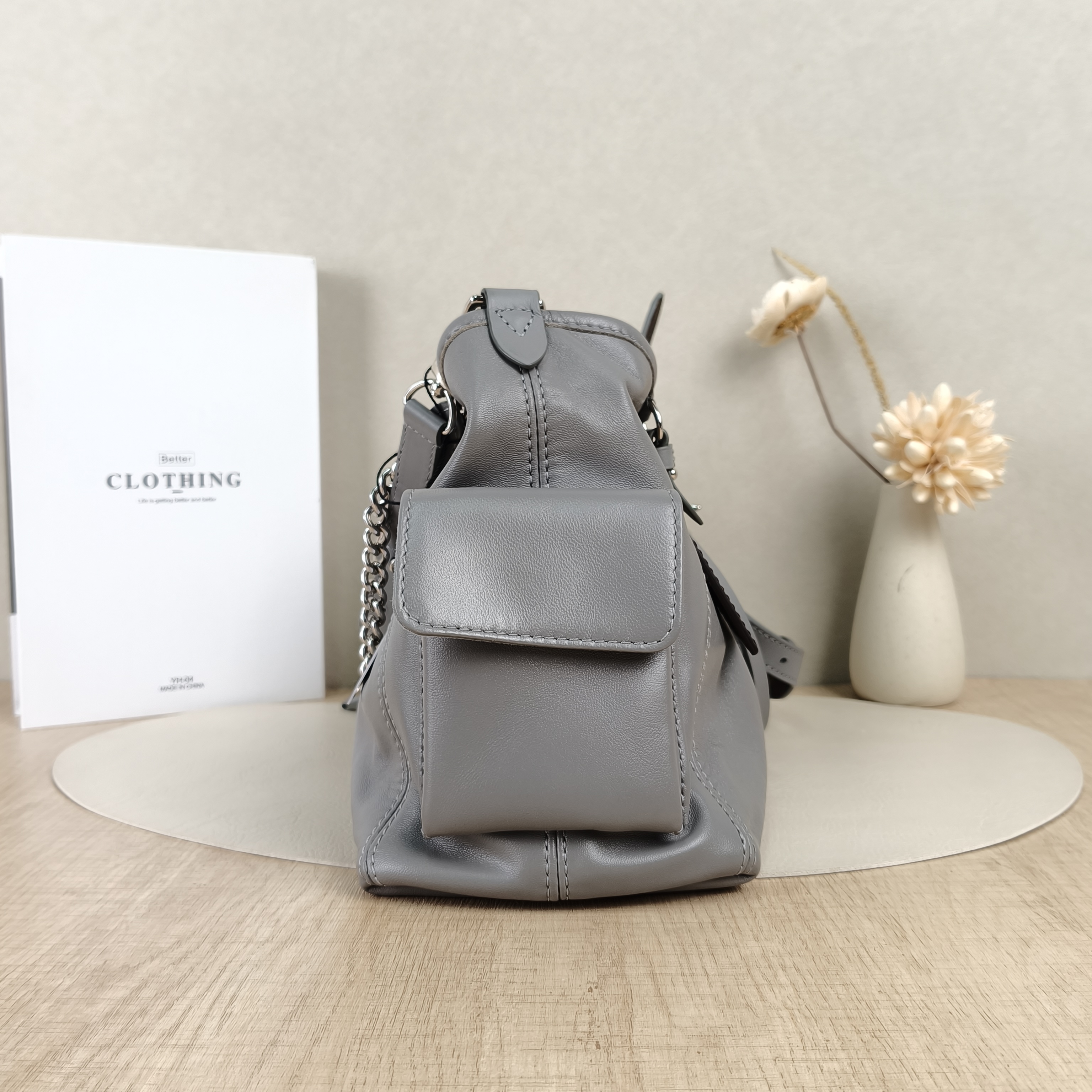 Louis Vuitton Crossbody Bag Carryall Cargo Vibe Grey SL ambskin Small33.5 × 15 × 23 cm — cover view 2 of 8