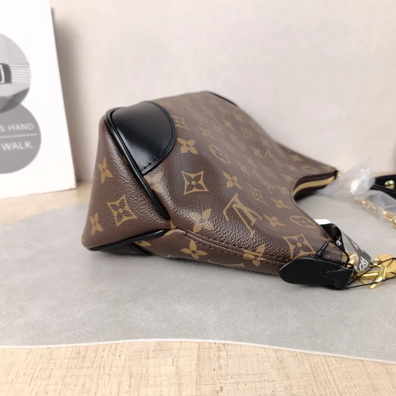 Louis Vuitton Crossbody Bag Boulogne PVC Small 26 × 9.5 × 16 cm — detail view 12 of 13
