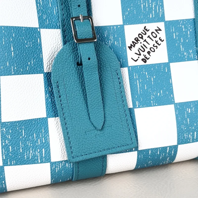Louis Vuitton Crossbody Bag City Keepall Green · White Calfskin Medium27 × 13 × 17 cm — detail view 6 of 11