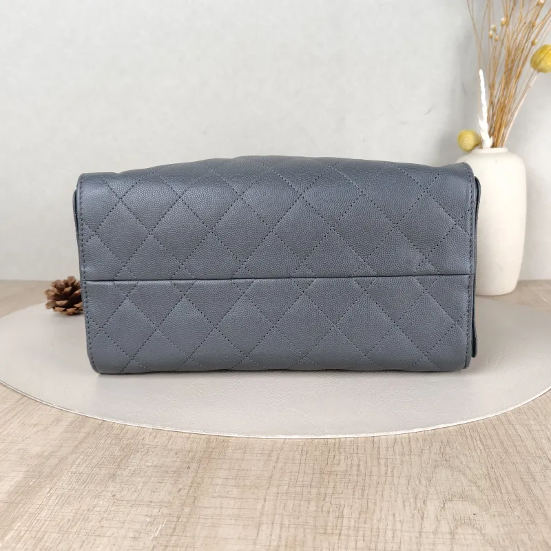 Chanel Shoulder Bag25Bag Grey Calfskin Small26 × 14 × 30 cm — cover view 4 of 6