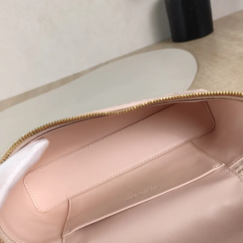 Bottega Veneta Crossbody Bag Bang Bang Cosmetic Bag Pink Calfskin 22 × 5.5 × 12.5 cm — detail view 9 of 11