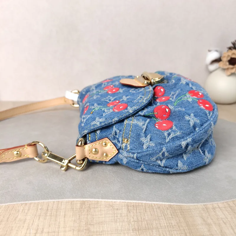 Louis Vuitton Shoulder Bag Sunset Blue · One Size 27 × 3 × 18 cm — detail view 13 of 13