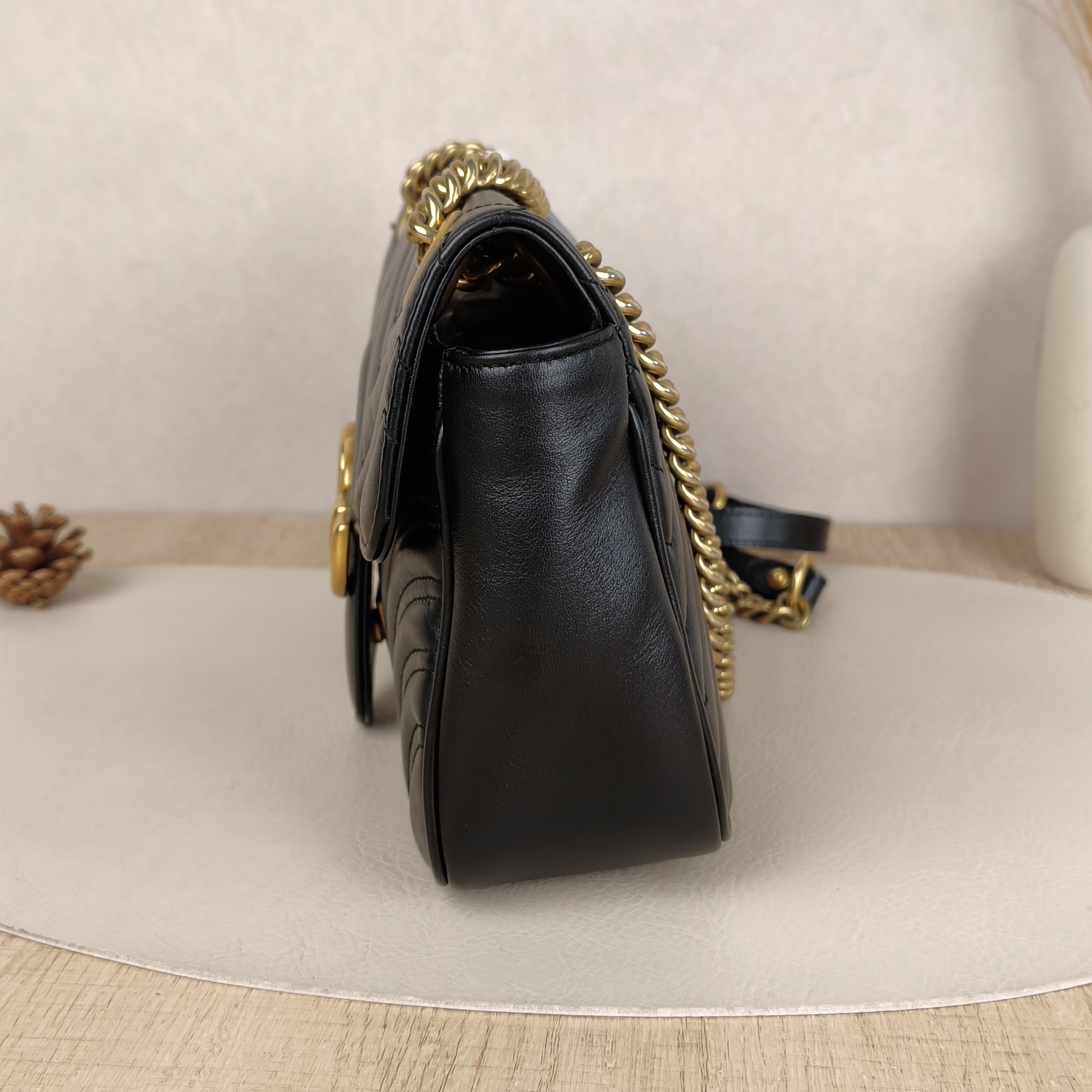 GUCCI Crossbody Bag GG Marmont Medium Marmont 26Black CC alfskin26 × 7 × 15 cm — cover view 6 of 8