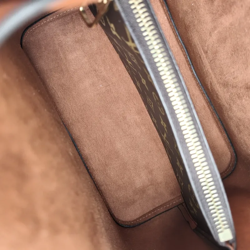 Louis Vuitton Shoulder Bag NÉONOÉ Bucket Bag Caramel PVC Medium 26 × 17.5 × 26 cm — detail view 10 of 10