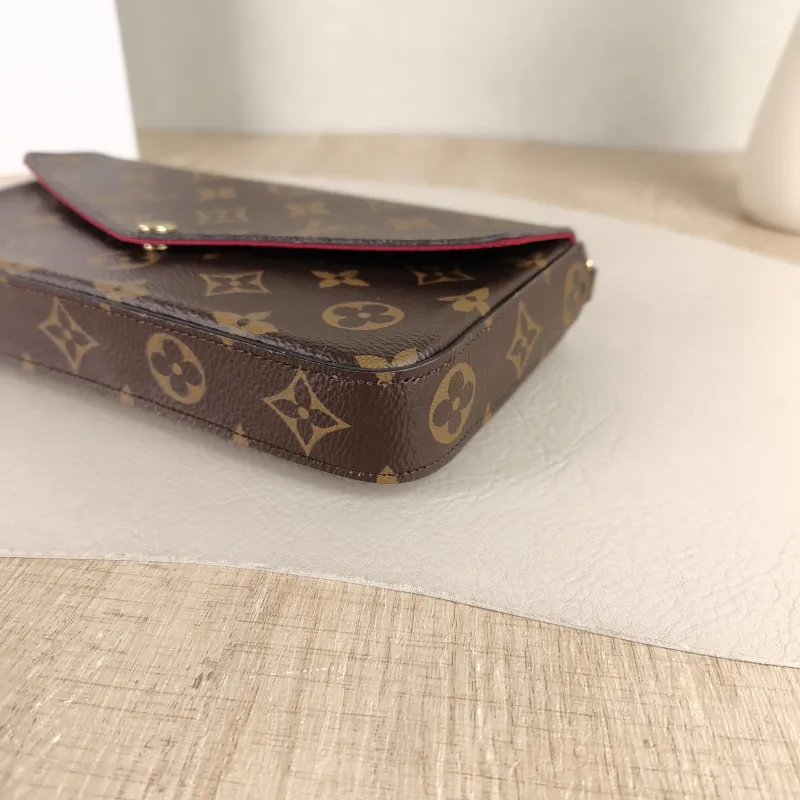 Louis Vuitton Crossbody Bag Pochette Félicie Monogram PVC Small 21 × 3 × 12 cm — detail view 3 of 14