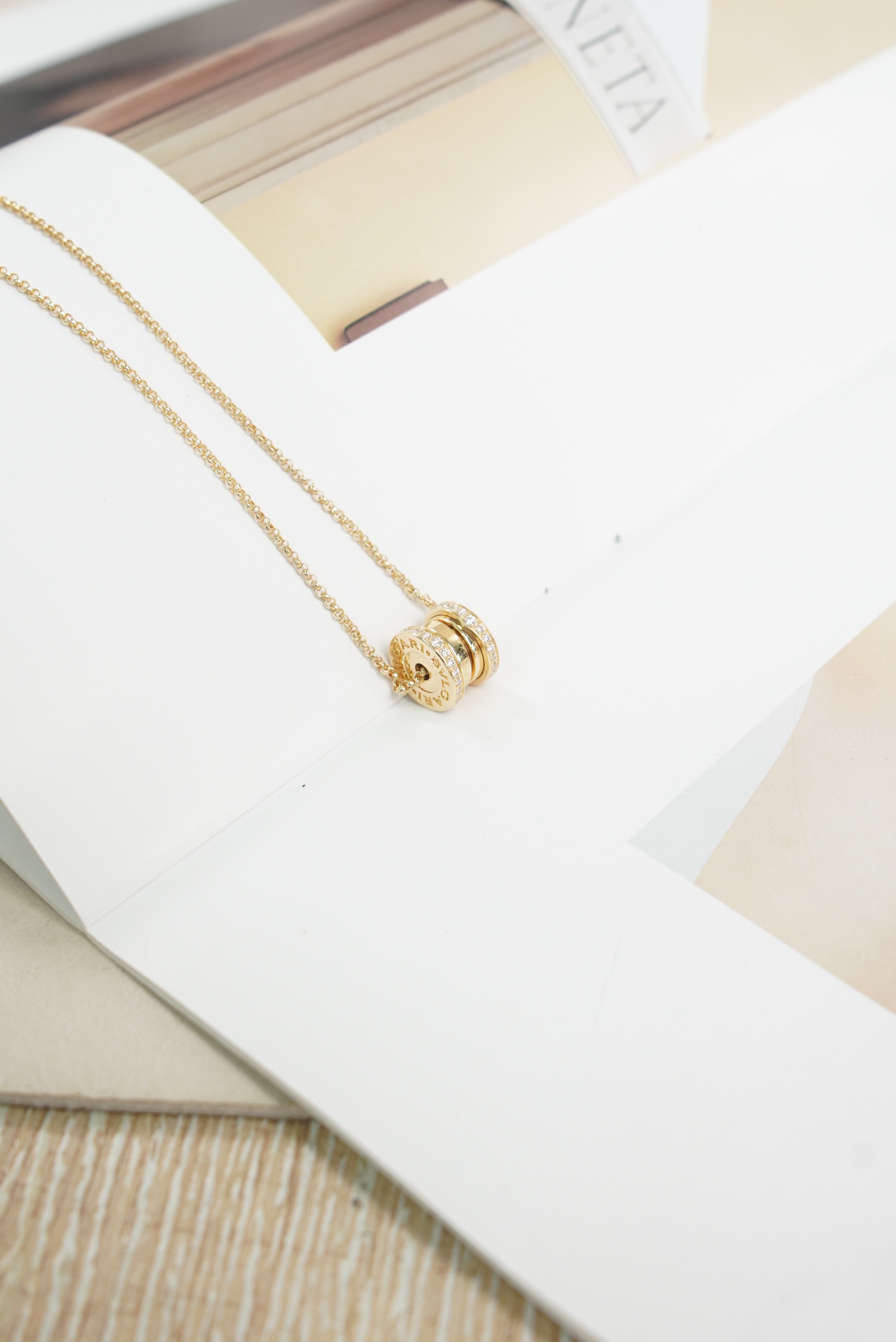 Bvlgari Necklace Gold18k One Size — cover view 2 of 16