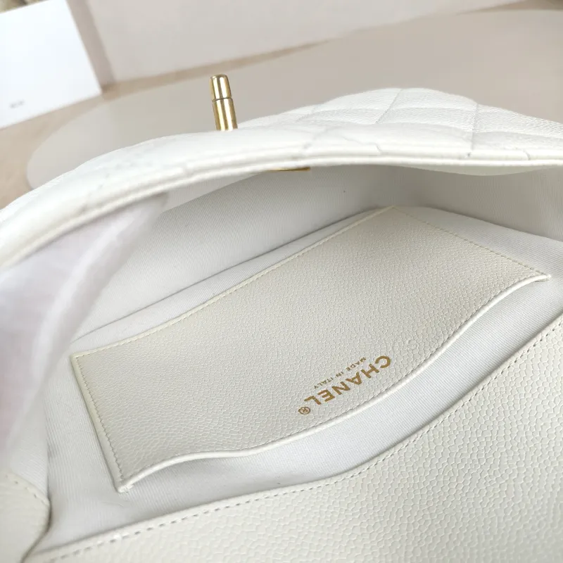 Chanel Crossbody Bag Crossbody Bag White Gold Grained Calfskin One Size 23 × 6 × 16 cm — detail view 13 of 13