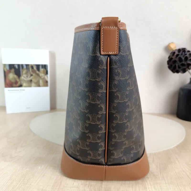 CELINE Crossbody Bag Triomphe Bucket Bag Monogram PVC Medium24 × 18 × 27 cm — detail view 9 of 11