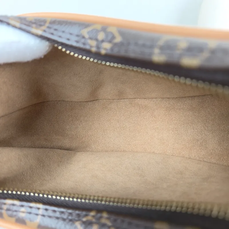 Louis Vuitton Crossbody Bag Loop Monogram PVC Small 23 × 6 × 13 cm — detail view 9 of 14