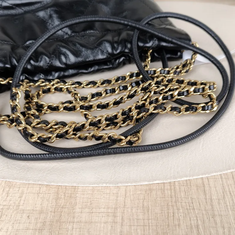 Chanel Shoulder Bag 22Bag Black CC alfskin Mini 20 × 6 × 19 cm — detail view 12 of 12