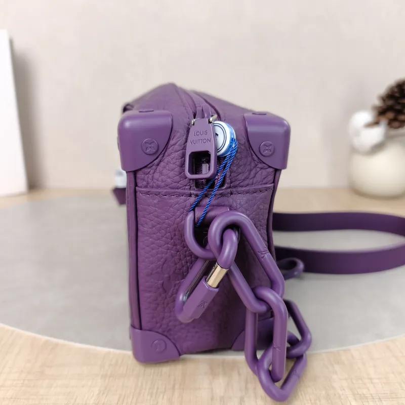 Louis Vuitton Crossbody Bag SOFT TRUNK Box Calfskinmini 18.5 × 8 × 13 cm — detail view 13 of 15