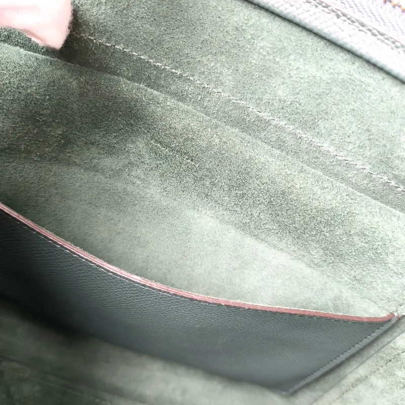 CELINE Shoulder Bag Belt Micro Green Calfskin Medium24 × 13 × 20 cm — detail view 2 of 14