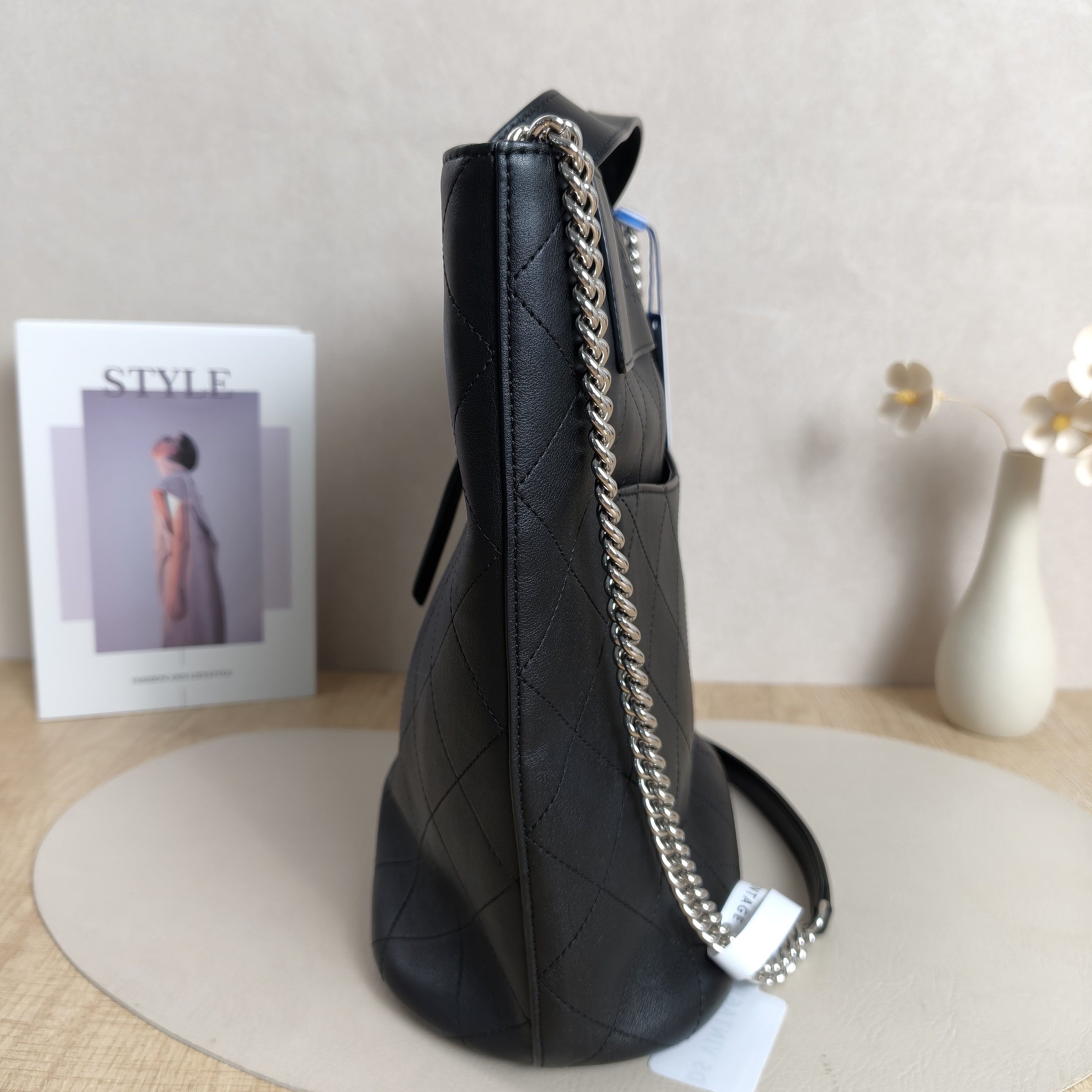Chanel Crossbody Bag Crossbody Bag Black Calfskin One Size23 × 9 × 29 cm — cover view 2 of 10
