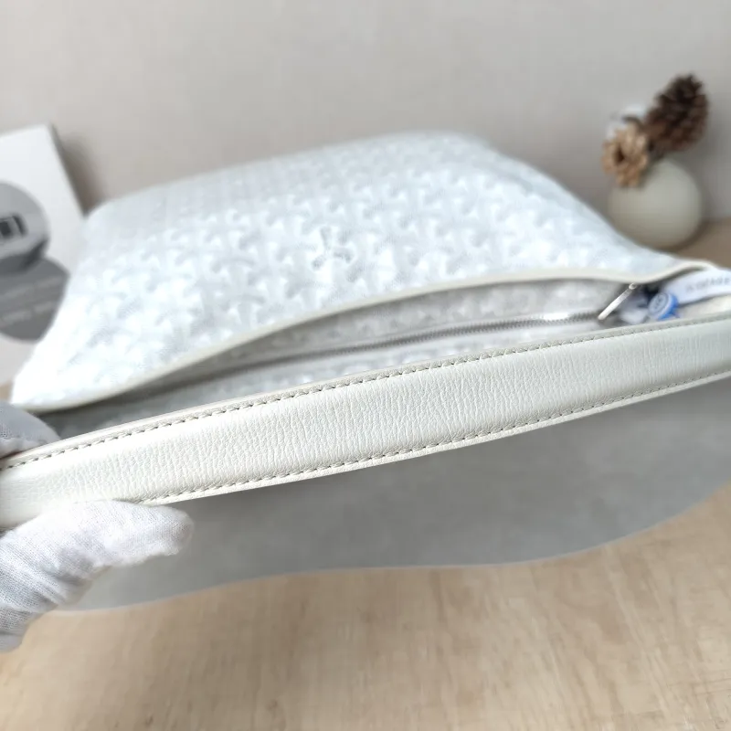 GOYARD Shoulder Bag White PVC Small 43 × 14 × 27 cm — detail view 11 of 13