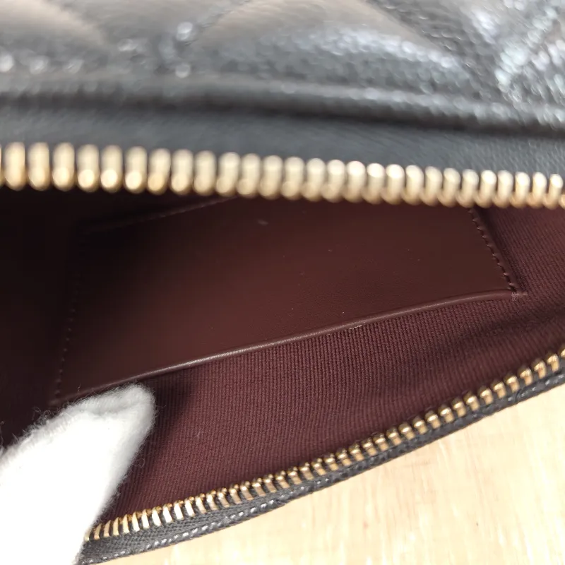 Chanel Crossbody Bag Black Grained Calfskin 21 × 5.5 × 12 cm — detail view 10 of 11