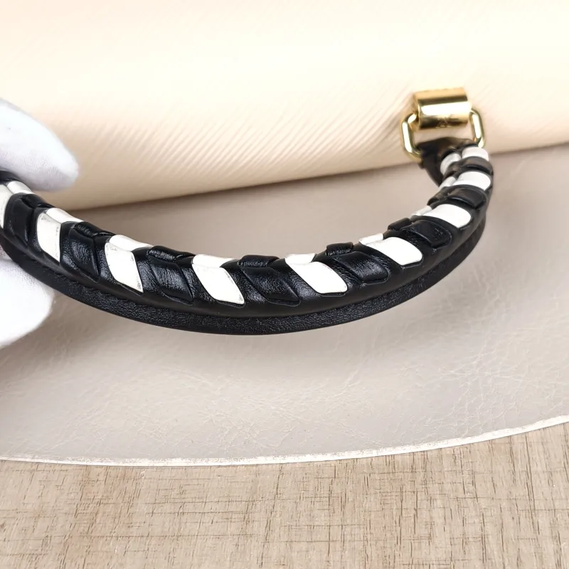 Louis Vuitton Crossbody Bag Twist Colorblock Epi Embossed Calfskin Medium23 × 9.5 × 17 cm — detail view 5 of 11