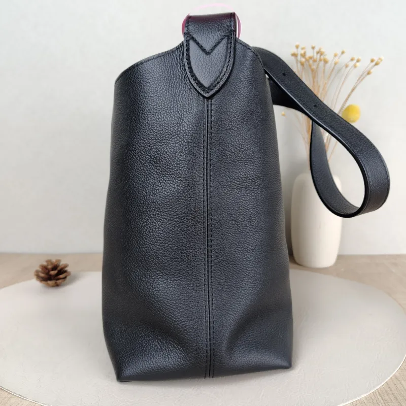 Louis Vuitton Shoulder Bag Low Key Hobo Shoulder Bag Black Calfskin Small 24 × 16 × 28 cm — detail view 6 of 12