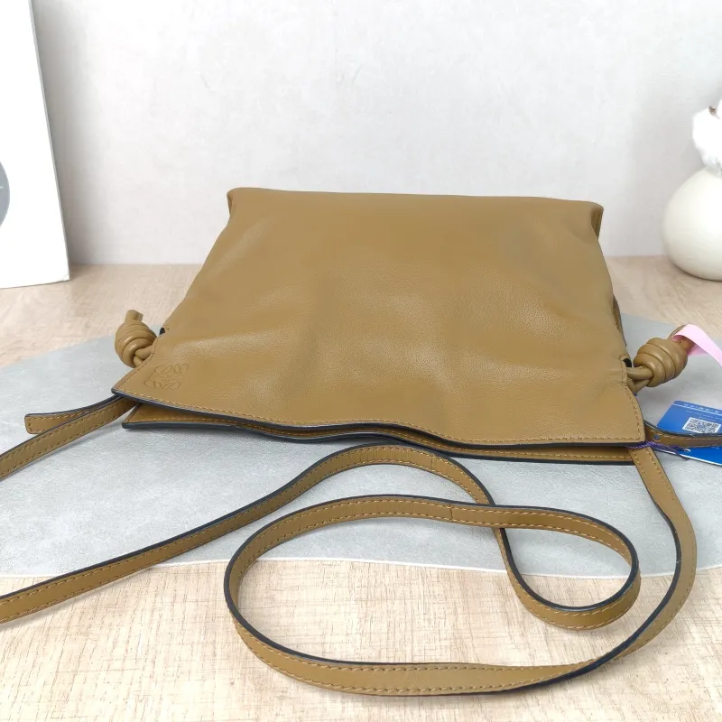 LOEWE Crossbody Bag Flamenco Calfskin Mini 24 × 9 × 18 cm — detail view 8 of 10
