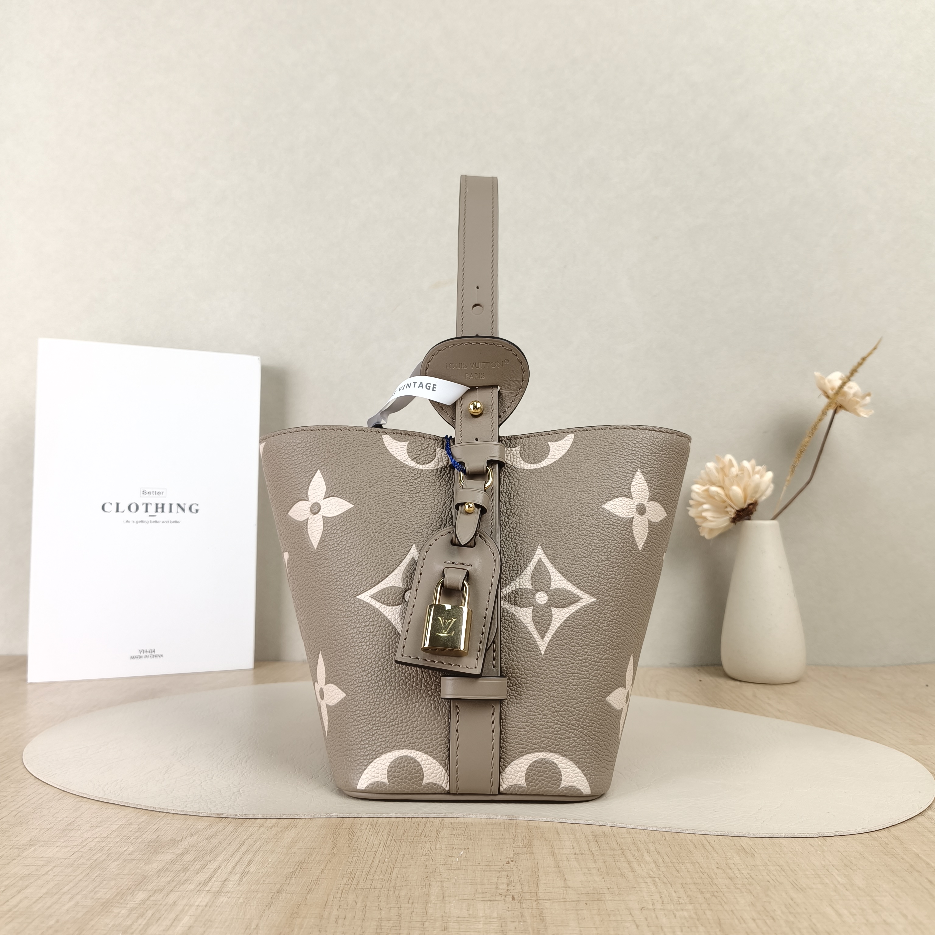 Louis Vuitton Top Handle Bag ALL IN BB · White Empreinte Embossed Calfskin Monogram BB18 × 12 × 16 cm