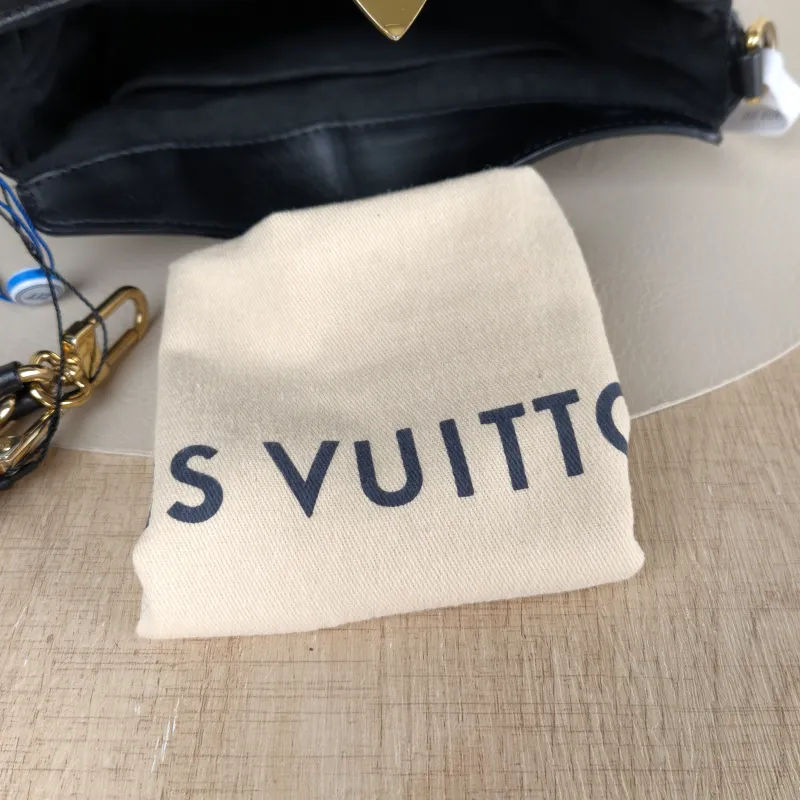 Louis Vuitton Crossbody Bag Twinny Monogram PVC One Size 29 × 9 × 19 cm — detail view 6 of 14