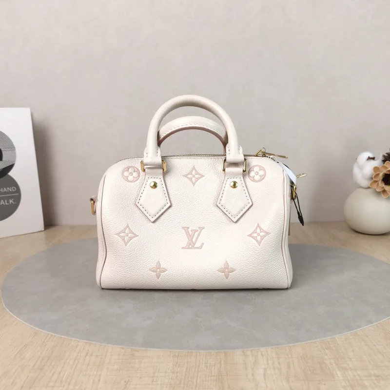 Louis Vuitton Crossbody Bag Speedy20Beige · Pink Empreinte Embossed Calfskin Small20.5 × 12 × 13.5 cm