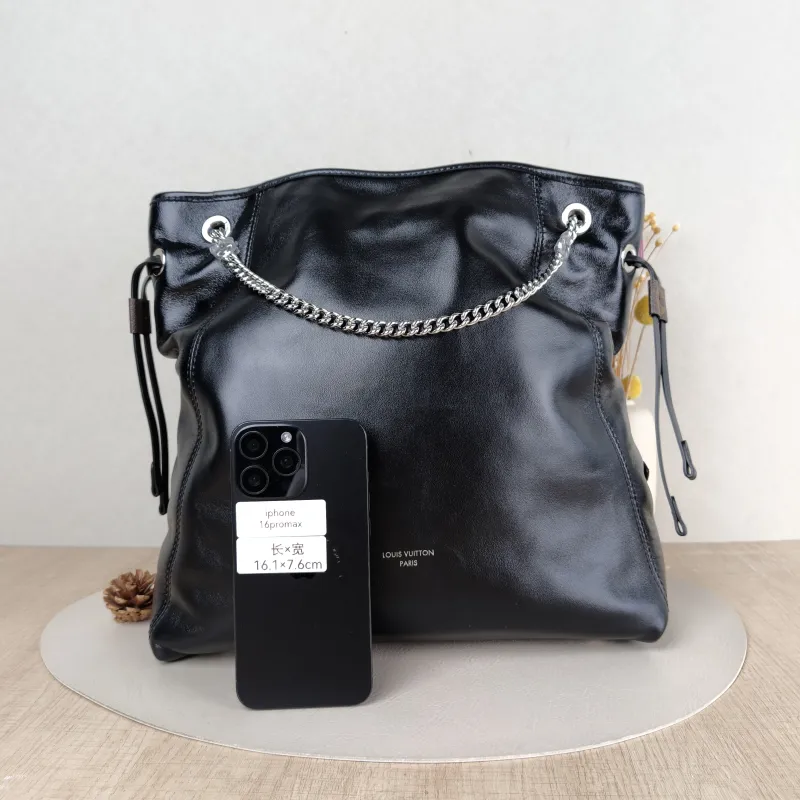Louis Vuitton Shoulder Bag Off Duty Vibe Chain Bag Black SL ambskin Medium 33 × 11.5 × 24 cm — cover view 4 of 5