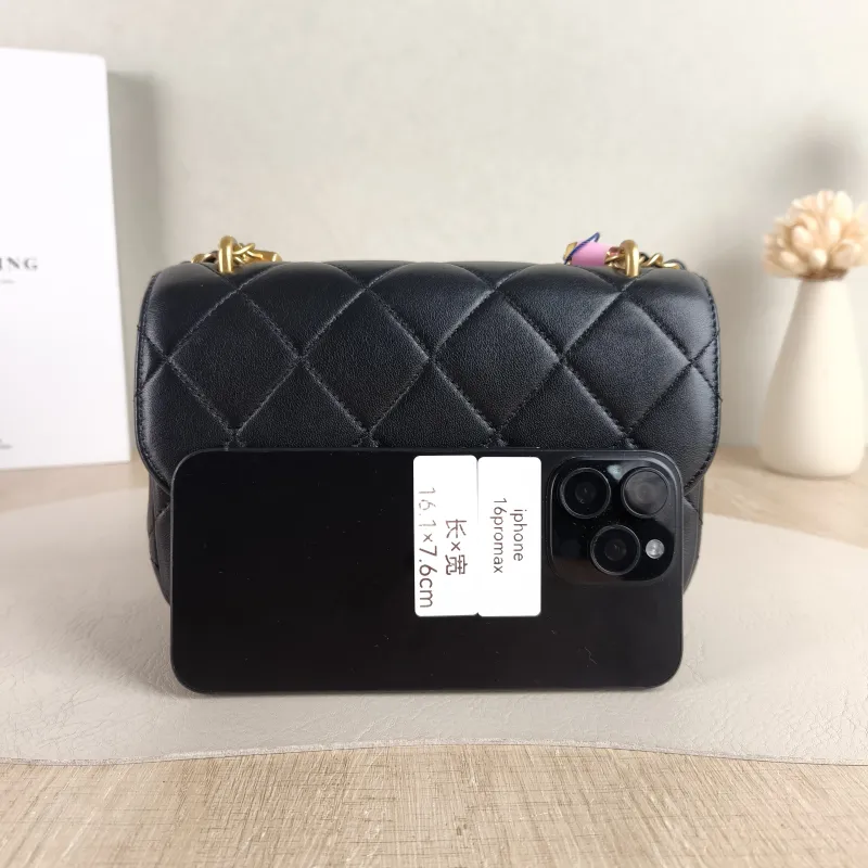 Chanel Crossbody Bag Pearl Black Lambskin Small 19 × 6 × 14 cm — cover view 3 of 5