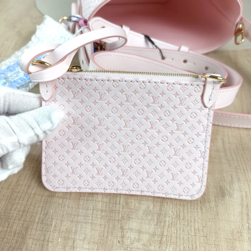 Louis Vuitton Top Handle Bag ALL IN BB Pink Calfskin BB 16 × 12 × 18 cm — detail view 11 of 12