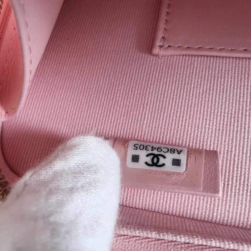 Chanel Crossbody Bag25b Pink Calfskinmini19.5 × 8.5 × 12 cm — detail view 8 of 14