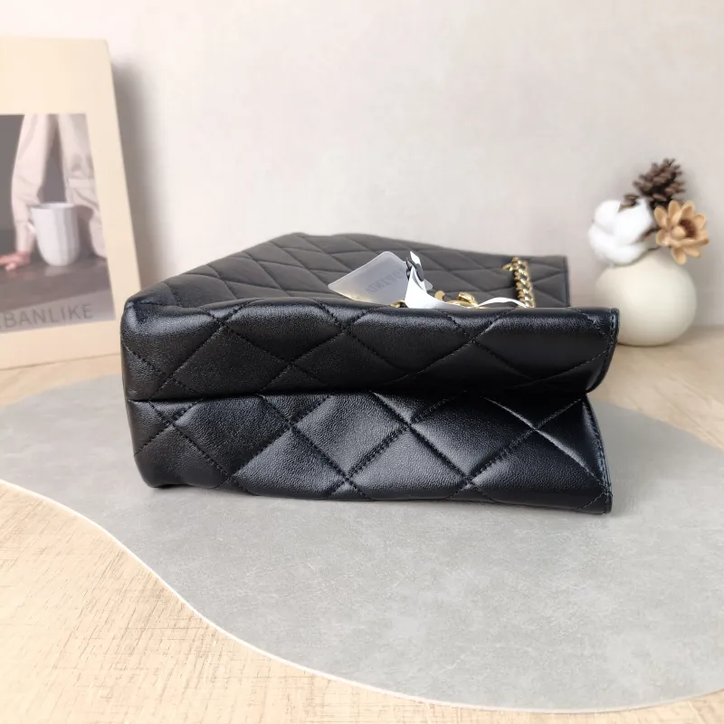 Chanel Shoulder Bag Tote Bag Black Lambskin One Size 30 × 10 × 23 cm — detail view 3 of 11