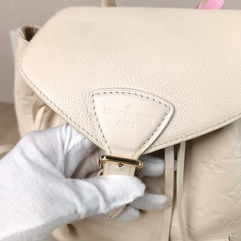 Louis Vuitton Backpack Montsouris Backpack White Calfskin Small 23 × 15 × 27 cm — detail view 12 of 14